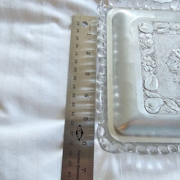 Vintage Glass Serving Dish With Lid - Picture 9 of 10